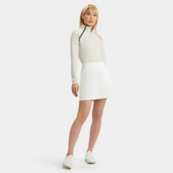 LUXE SIDE PLEAT 4-WAY STRETCH TWILL SKORT -Golf Clothing Shop G4LS23B127 SNO 3